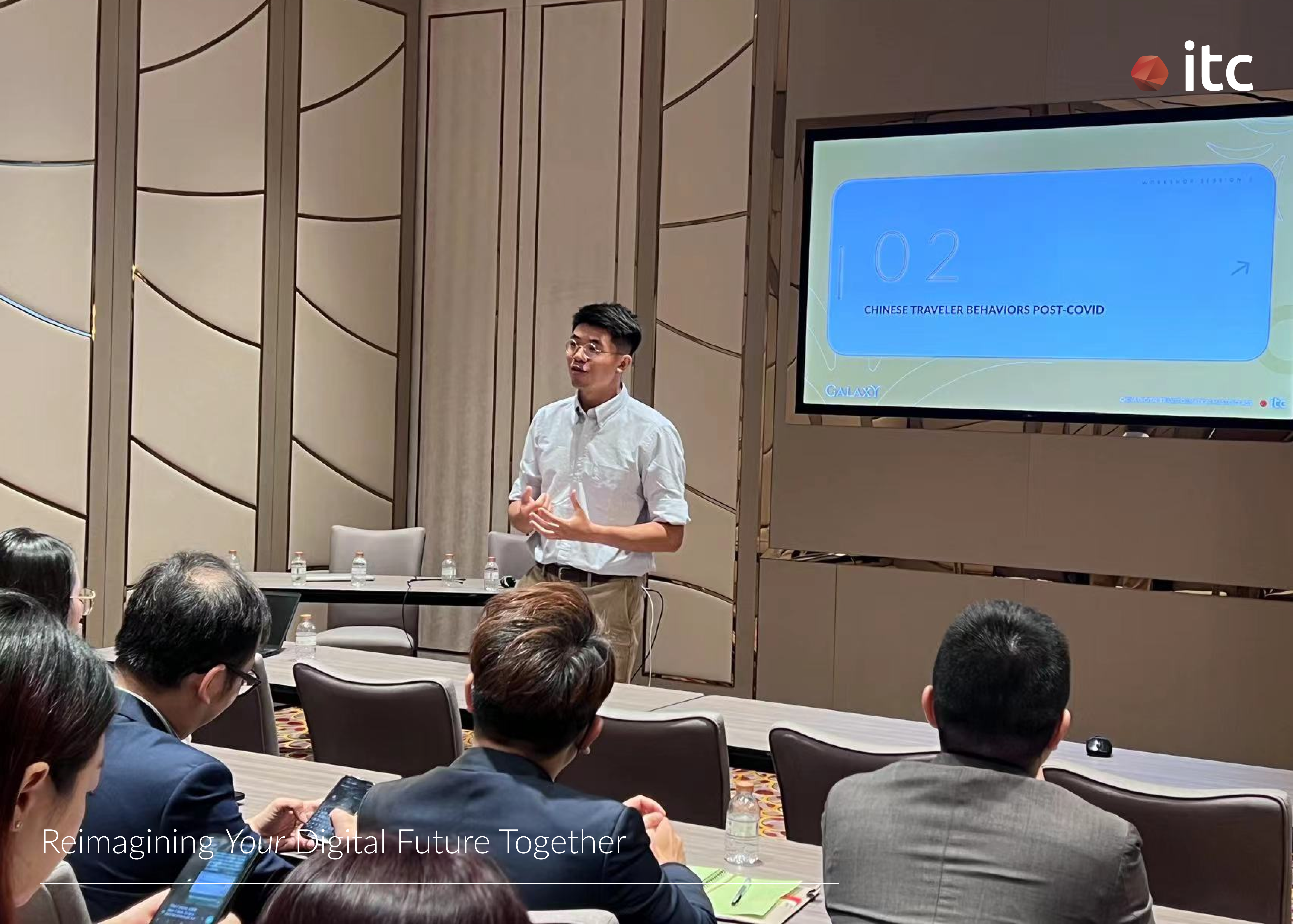 讲解员解释禽流感后的中国游客行为 